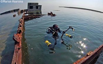 Goofy Aqua Video in Le Serpent op de voormalige ligplaats bij Schelphoek - Foto: Marion Haarsma